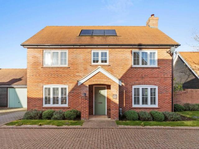 House for sale in Longwick, Buckinghamshire