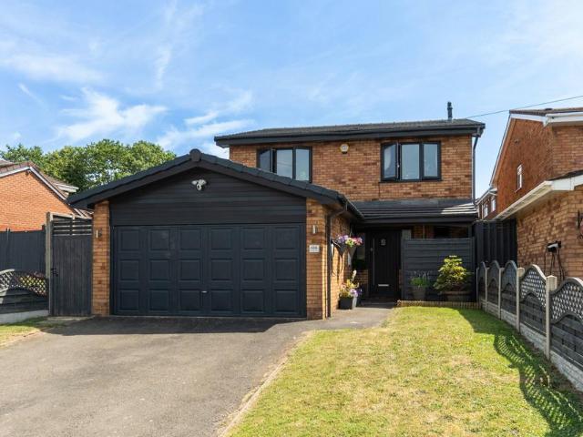 House for sale in Halesowen, West Midlands
