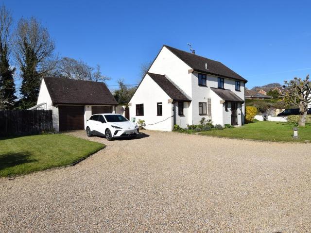 House for sale in Shrewton, Wiltshire