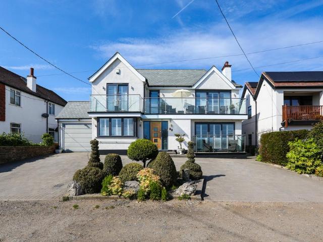 House for sale in South Benfleet, Essex
