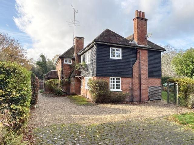 House for sale in Farnham Common, Buckinghamshire