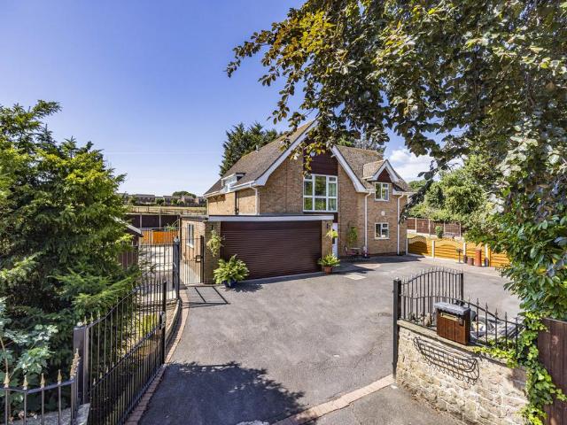 House for sale in Clifton, Haddon