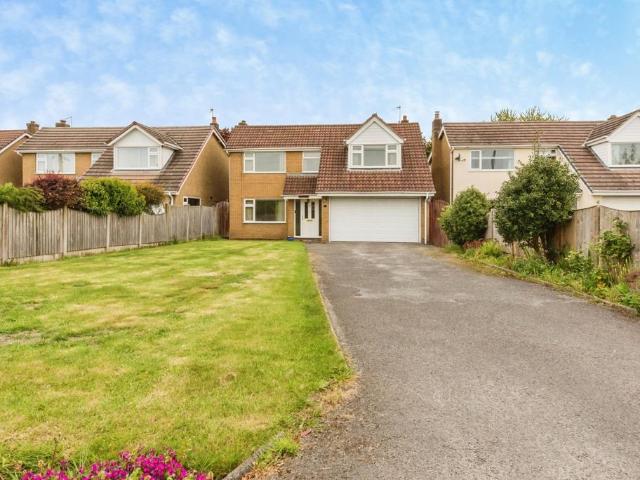 House for sale in Comberbach, Cheshire