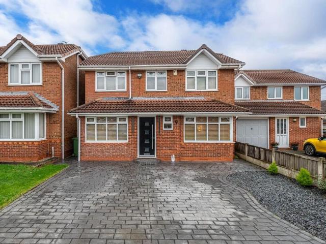 House for sale in New Invention, West Midlands