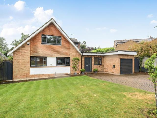 House for sale in Old Dean, Heol-las