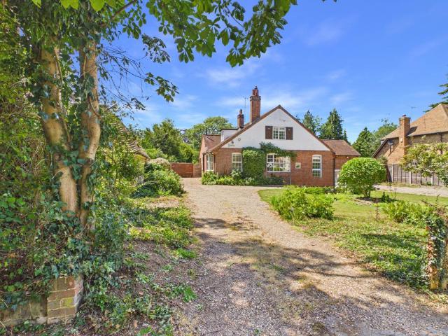 House for sale in Gerrards Cross, Denham