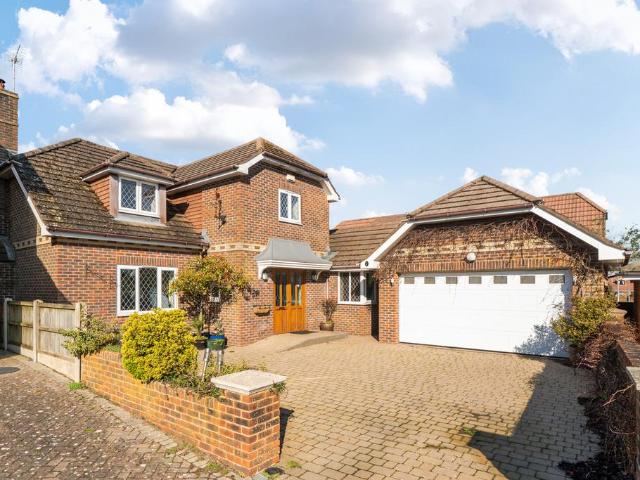 House for sale in Wool, East Burton