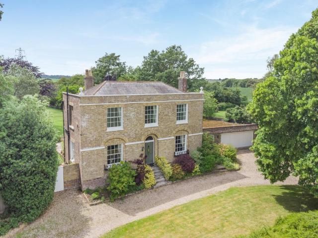 House for sale in Finglesham, Ash