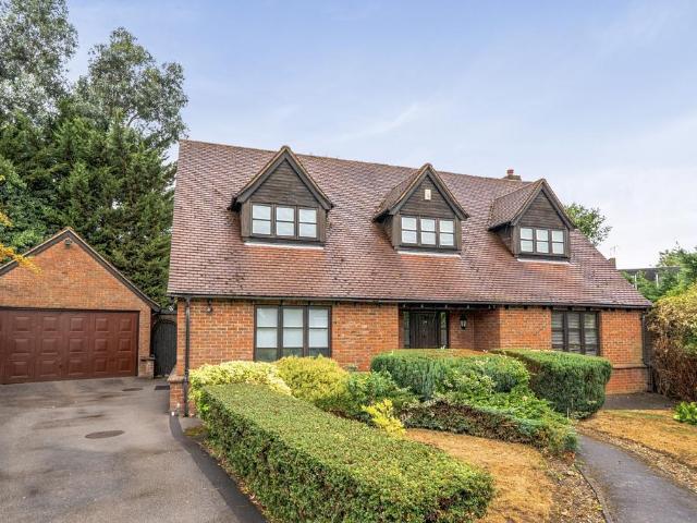 House for sale in London Borough of Hillingdon, Greater London