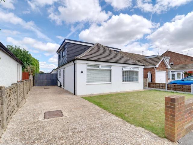House for sale in Rainham, Greater London