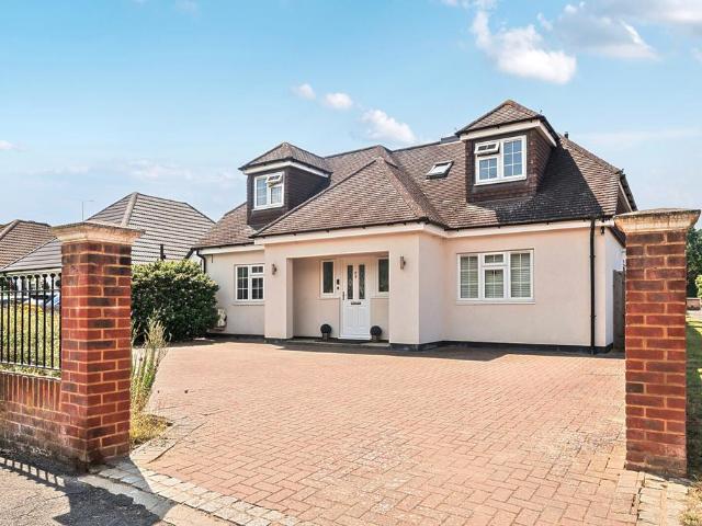 House for sale in Row Town, Surrey