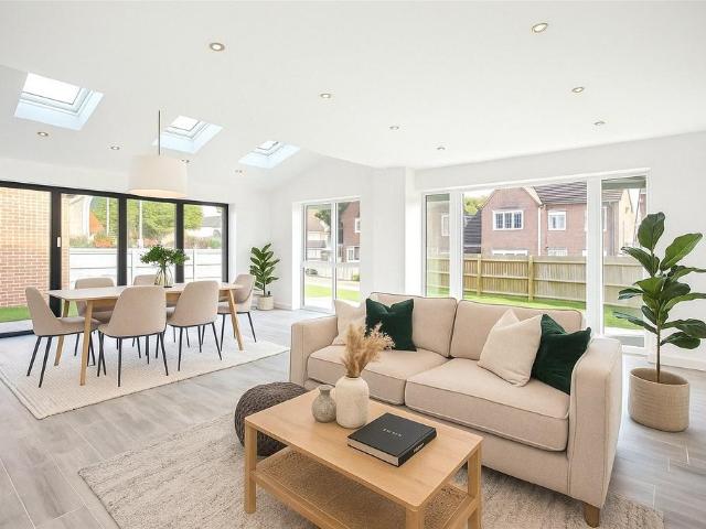 House for sale in Barton In Fabis, East Midlands