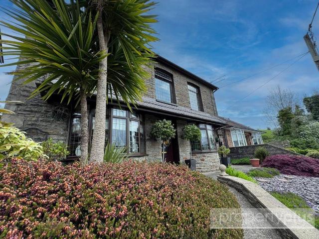 House for sale in Tonyrefail, Coedely