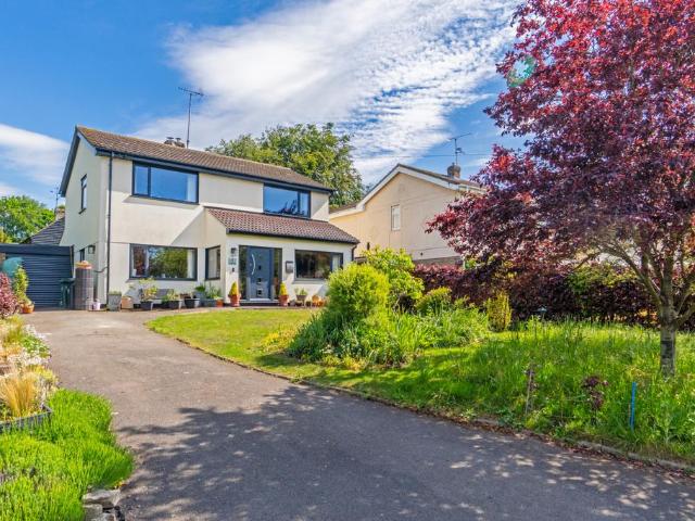 House for sale in Duton Hill, Essex