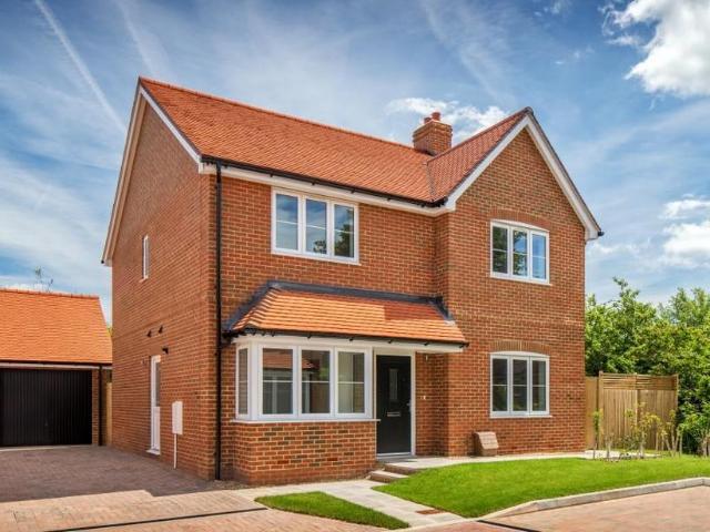 House for sale in Alderbrook, Cross In Hand