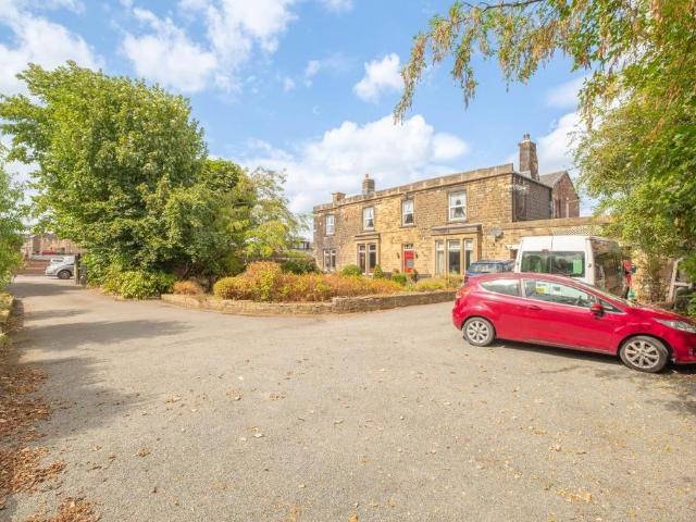 House for sale in Birstall Smithies, West Yorkshire
