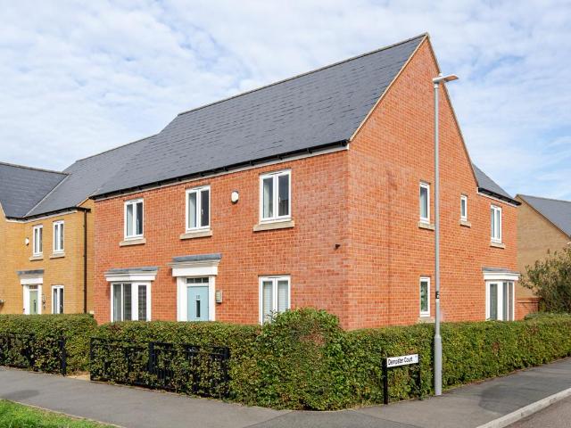 House for sale in Broughton Gate, Milton Keynes