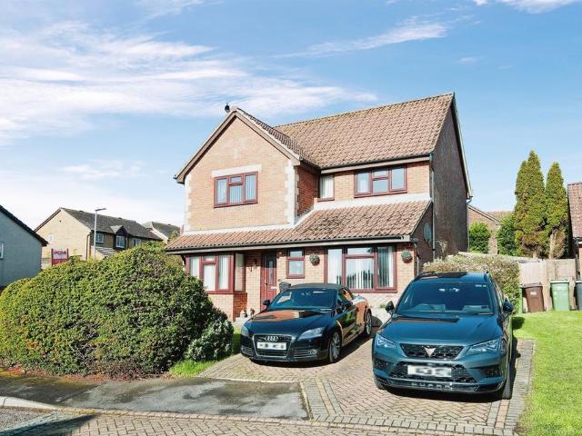 House for sale in Silverhill Park, Guestling Green