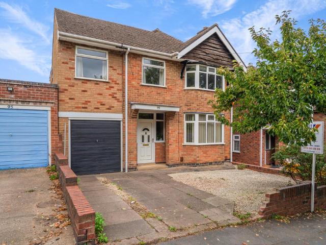 House for sale in Elmfield, Leicestershire