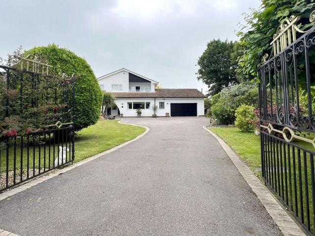 House for sale in Middle Deal, Ash