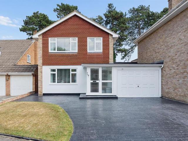 House for sale in Longfield and New Barn, Monks Orchard