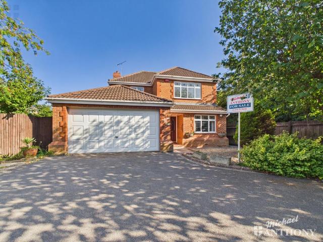 House for sale in Southcourt, Aylesbury