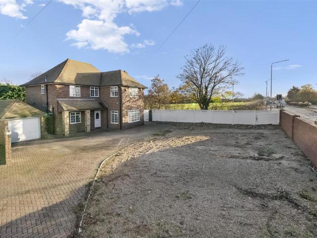 House for sale in Ickenham, Greater London
