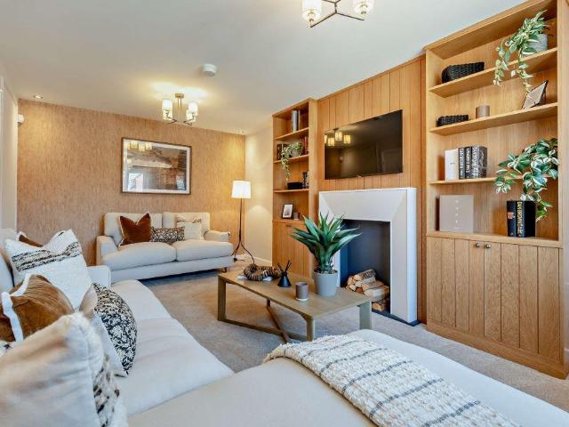House for sale in Camp Hill, Warwickshire