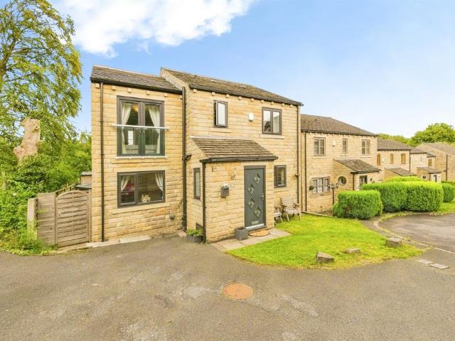 House for sale in Meltham, West Yorkshire