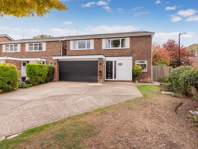 House for sale in Fishery, Maidenhead