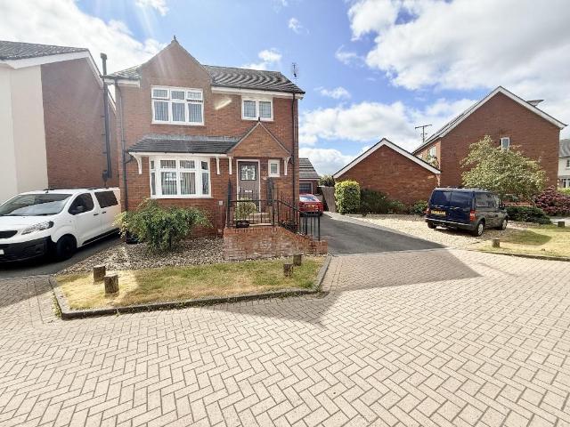 House for sale in Pontarddulais, Wales