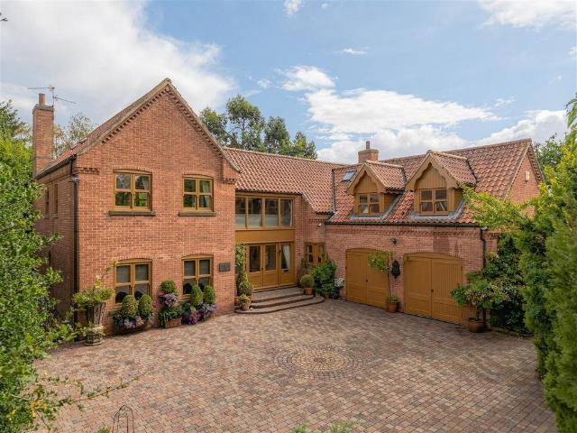House for sale in Alverton, East Midlands