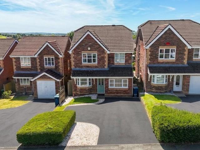 House for sale in Stone, Baswich