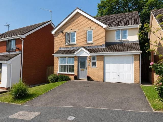 House for sale in Llantwit Fardre, Church Village