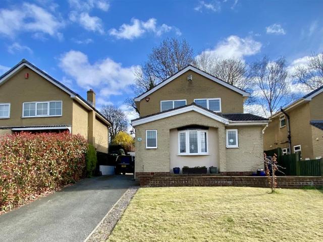 House for sale in Mirfield, West Yorkshire
