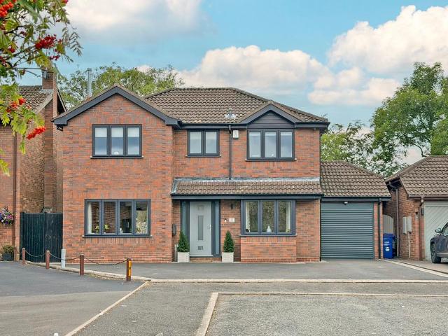 House for sale in Coseley, West Midlands