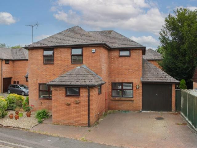 House for sale in Leighton-Linslade, Leighton Buzzard