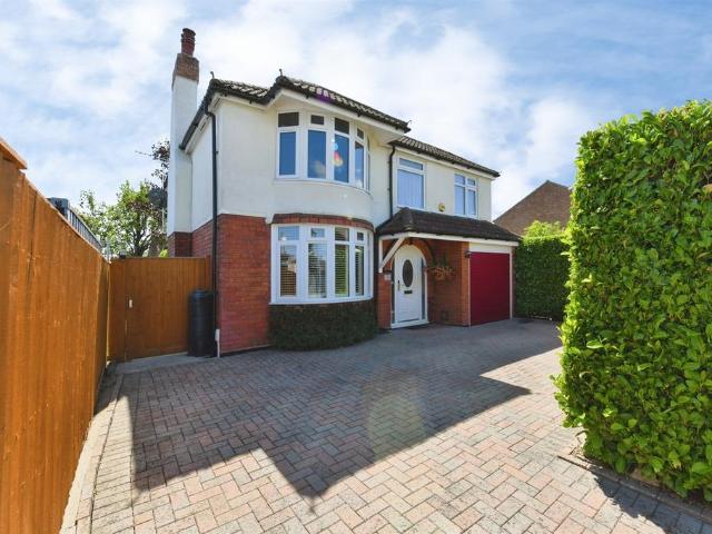 House for sale in Moredon, Swindon