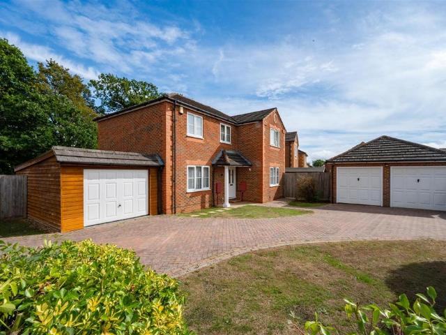 House for sale in Goddards' Green, Perryfields