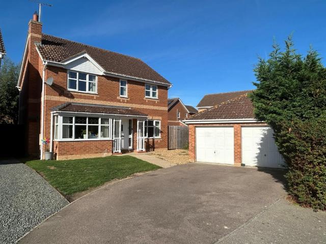House for sale in Yaxley, Huntingdonshire