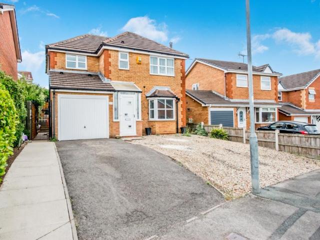 House for sale in Little Gomersal, West Yorkshire
