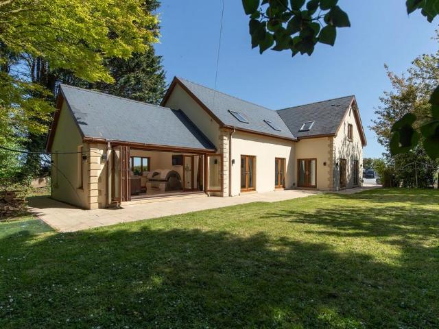 House for sale in Freystrop