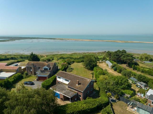 House for sale in Dale Hill, Essex