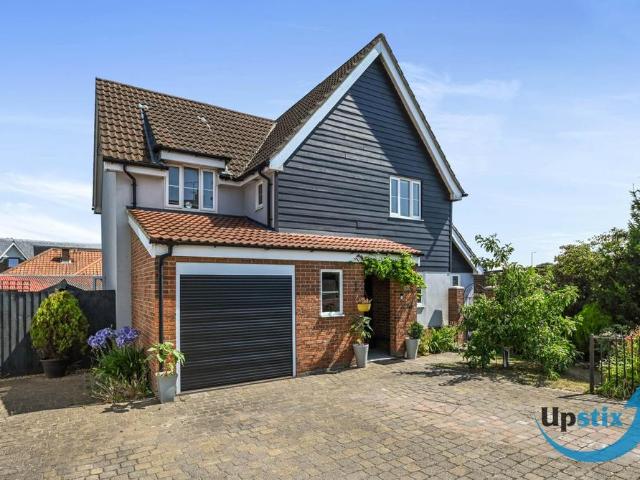 House for sale in Chelmondiston, Suffolk