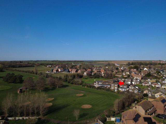 House for sale in Cliffsend, Acol
