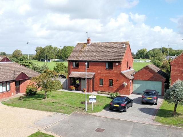 House for sale in Weston Turville