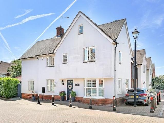 House for sale in Ongar, Epping