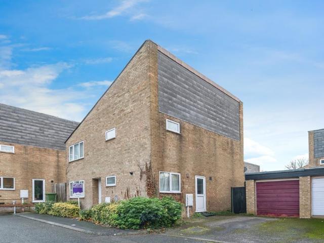 House for sale in Oakridge Park, Stantonbury