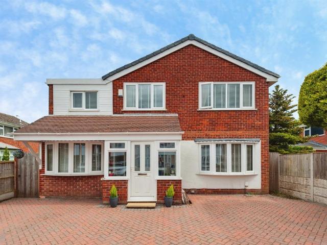 House for sale in Halton