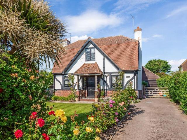 House for sale in Littlecote, West Sussex